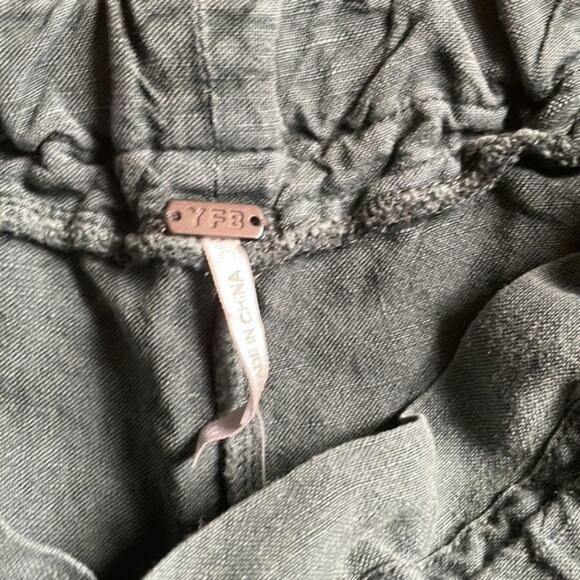 Young Fabulous and Broke ​Izzy Raw Edge Linen Blend Shorts M - Picture 4 of 7